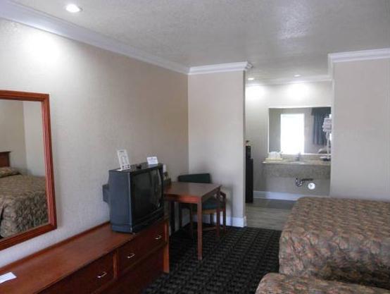 Reedley Edge Water Inn المظهر الخارجي الصورة